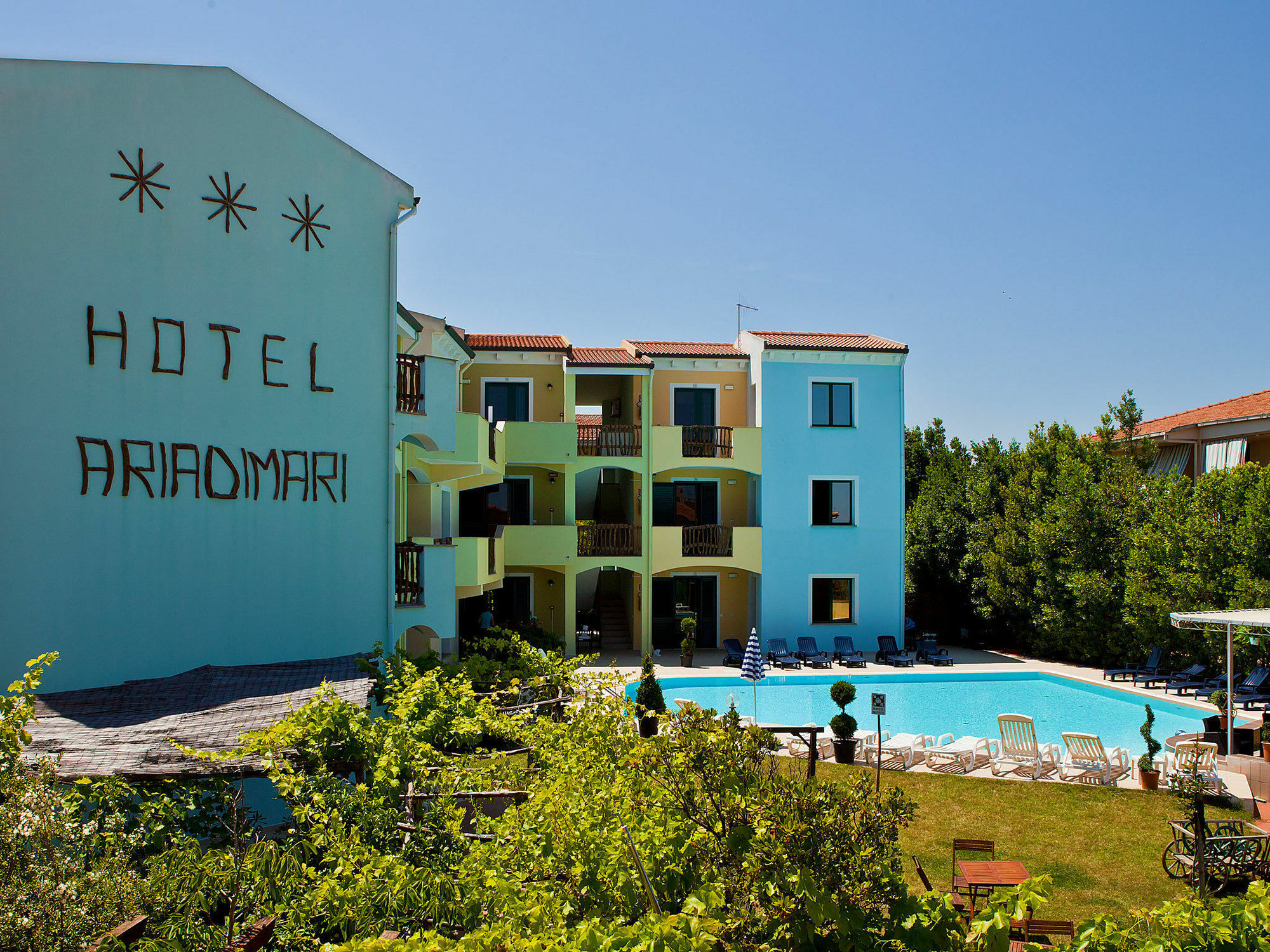 Hotel Ariadimari Valledoria  Eksteriør billede